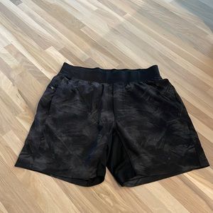 Lululemon 7” Shorts Large